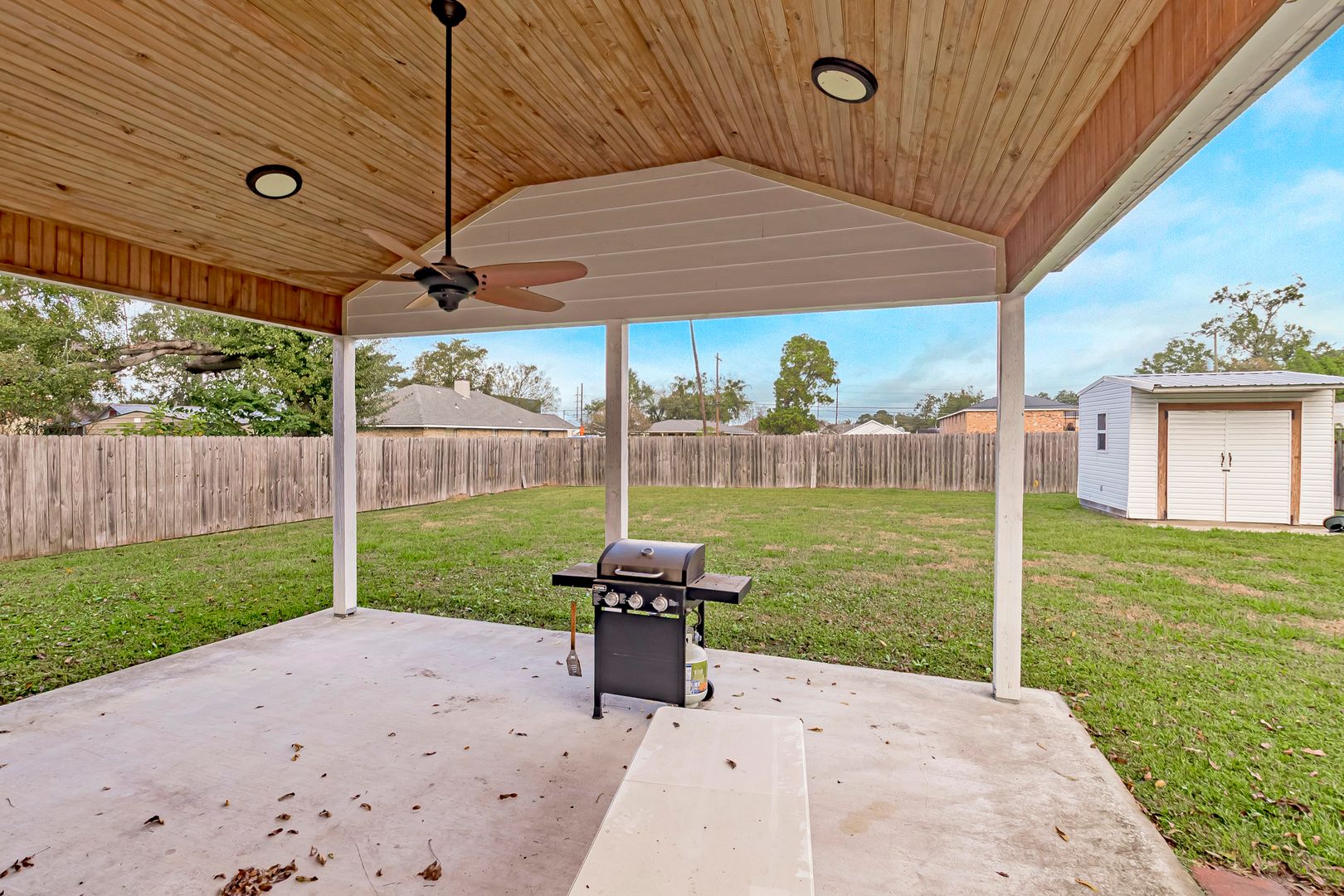 760 Avenue B 12 of 12