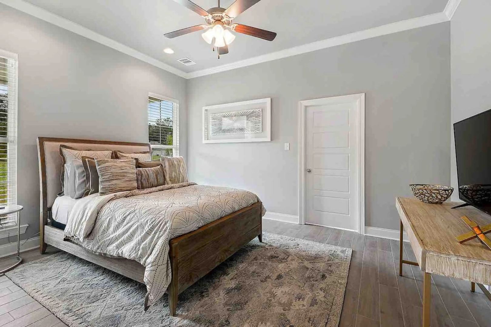 8116 Village Lake Avenue - CONSIGNMENT 12 of 12