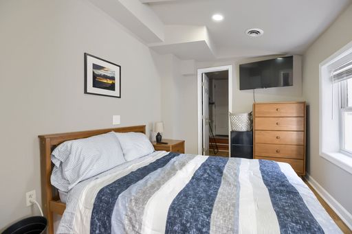 1809 E Pratt St. Baltimore, MD 21231 #4 $303/ week | Room with Private bath & Deck \ Upper Fells! – photo 1