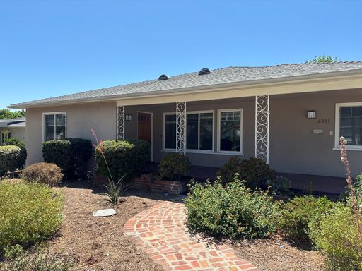 Large Altadena Foothills Home for Rent! 4 Bedrooms, 4 Bathrooms, Washer & Dryer and Central AC, Large yard!