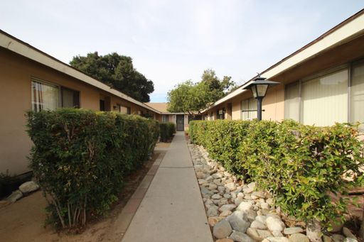 Beautifully renovated 1 bed, 1 bath single level apartment, just minutes from downtown Claremont Village!