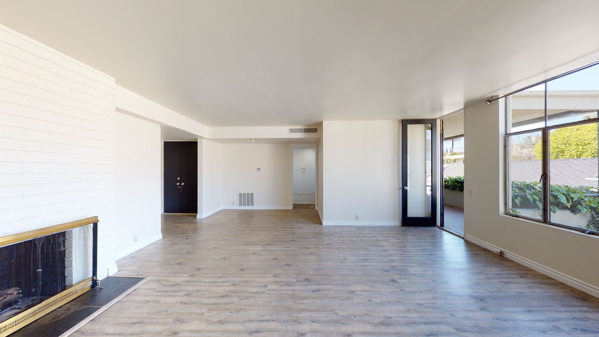 Pasadena Apartment: 535 S. Los Robles Ave.