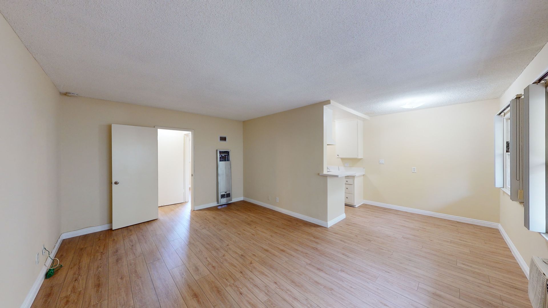 Pasadena Apartment: 709 Locust Street