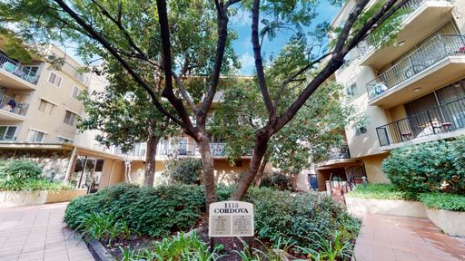 Beautiful, Centrally Located, 1 Bedroom 1 Bath Condo in Pasadena with Parking – photo 1