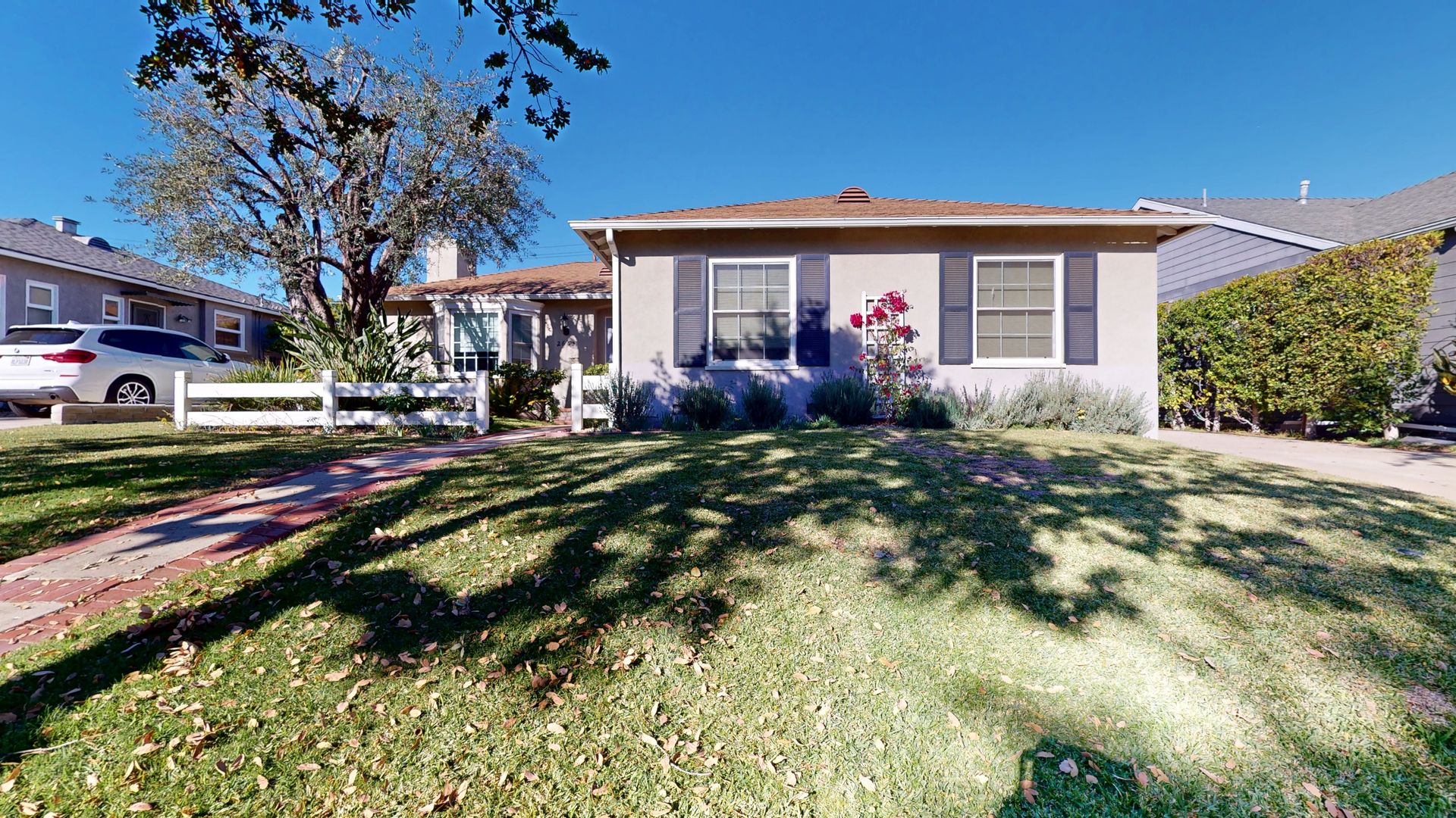 Pasadena House: 2655 Lambert Drive