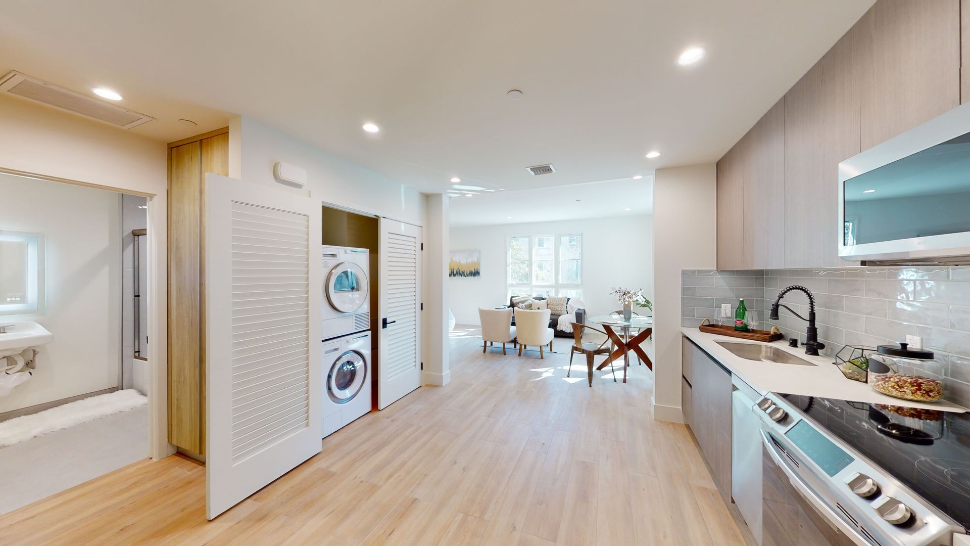 Pasadena Apartment: 645 E. Union Street