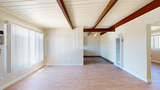 Charming 1 Bedroom, 1 Bath, Upstairs, On site Laundry, Carport Parking Space