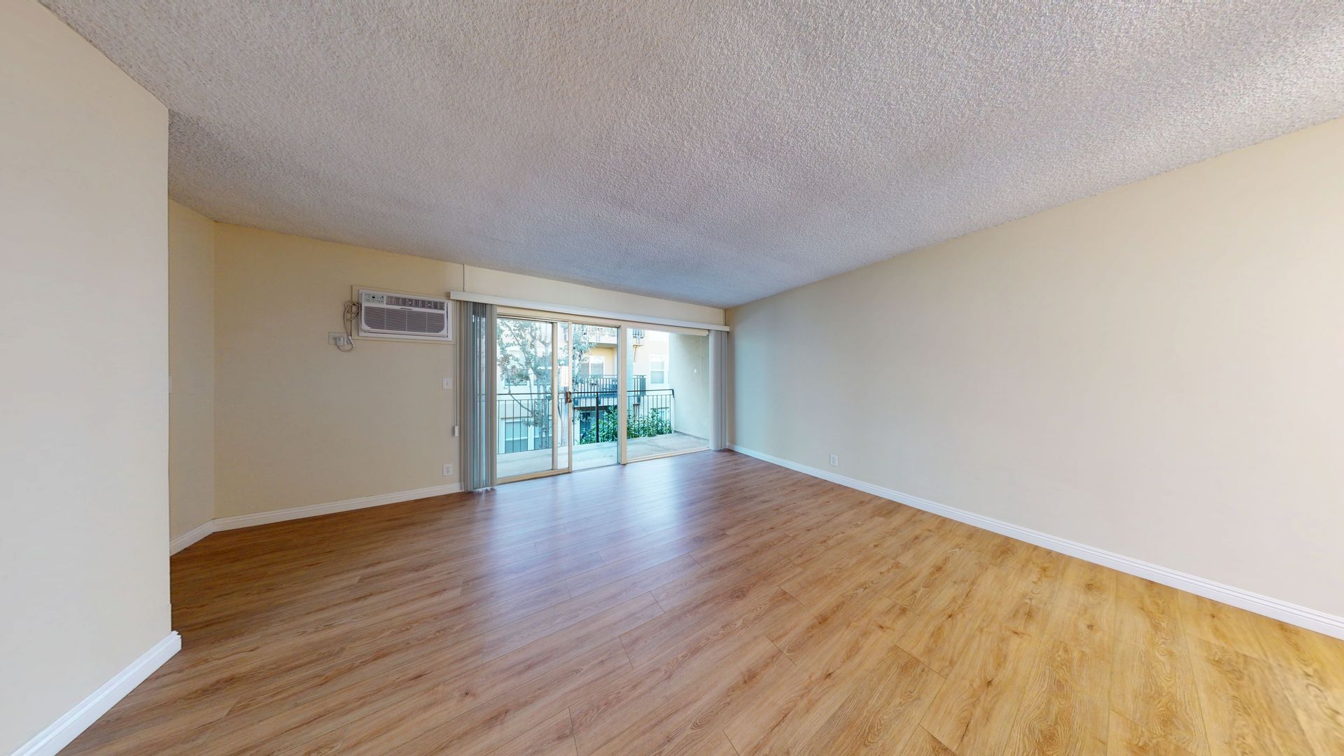 Pasadena Apartment: 151 N. Hudson Ave.