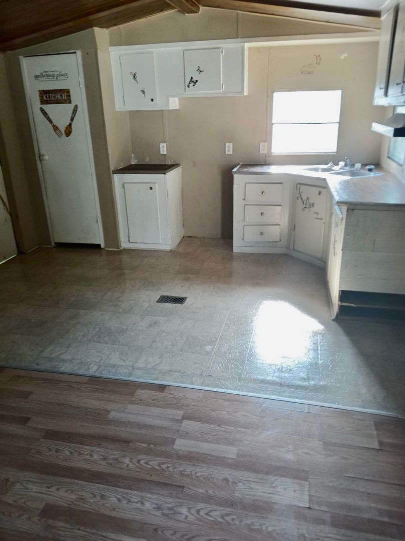 Spartanburg Apartment: 102 Holly Vista
