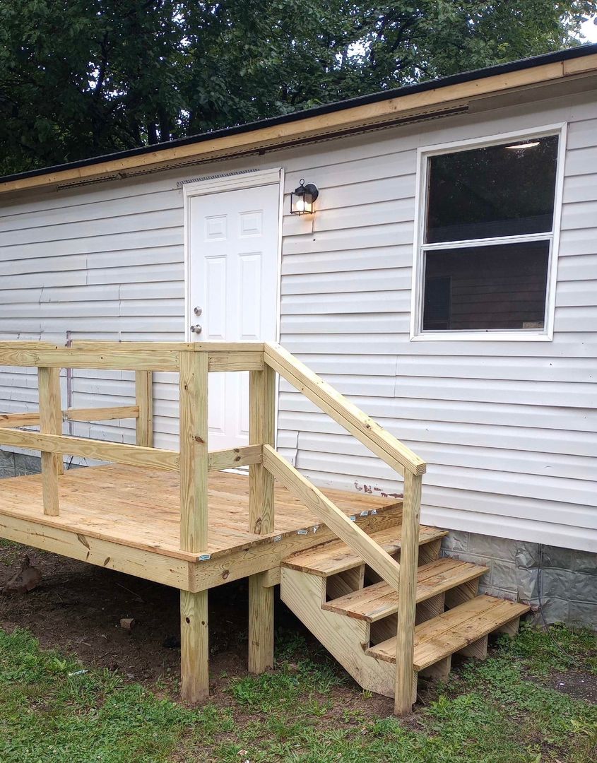 Spartanburg House: 122 Holly Vista