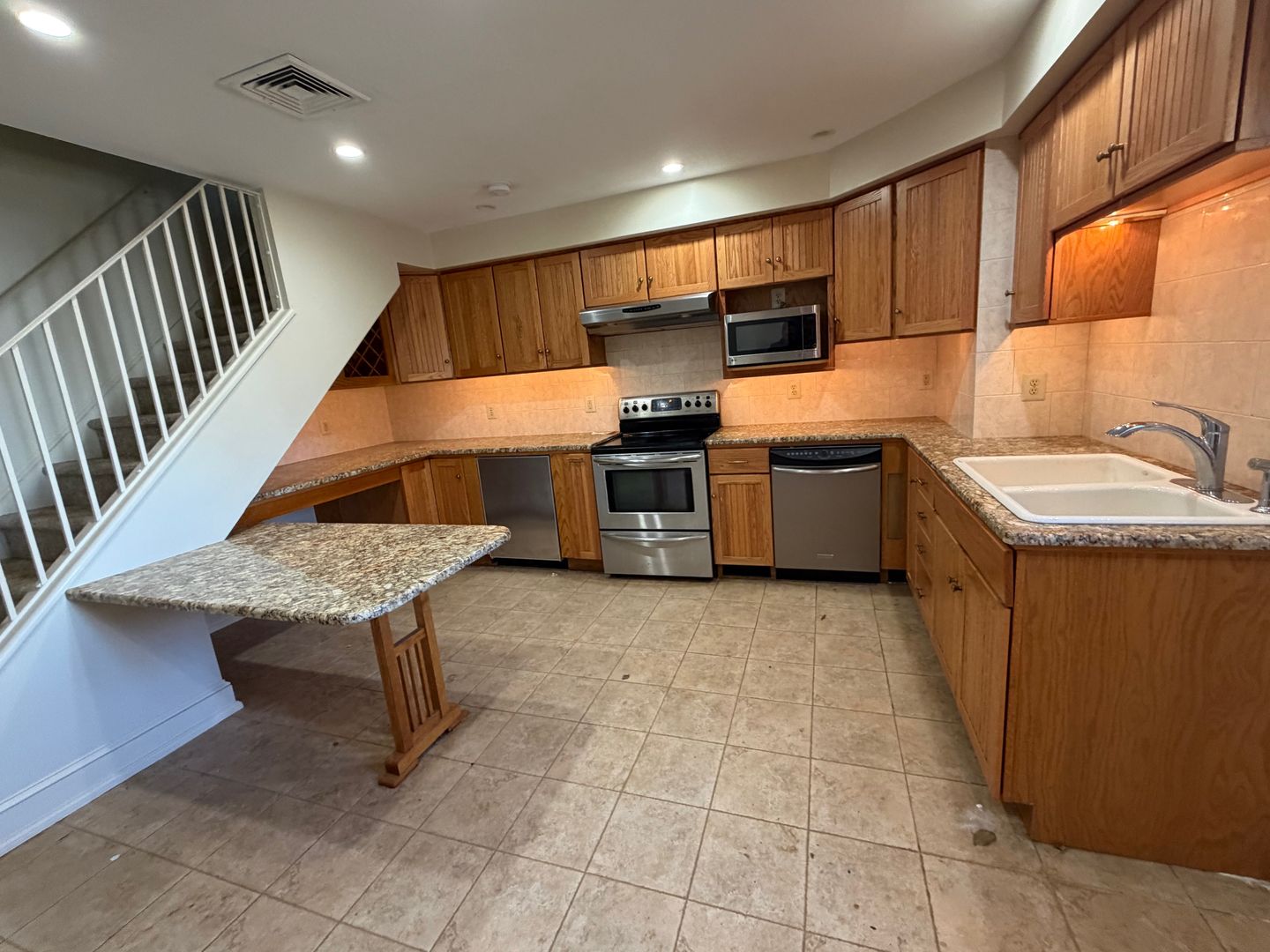 Collegeville Apartment: 134 2nd ave