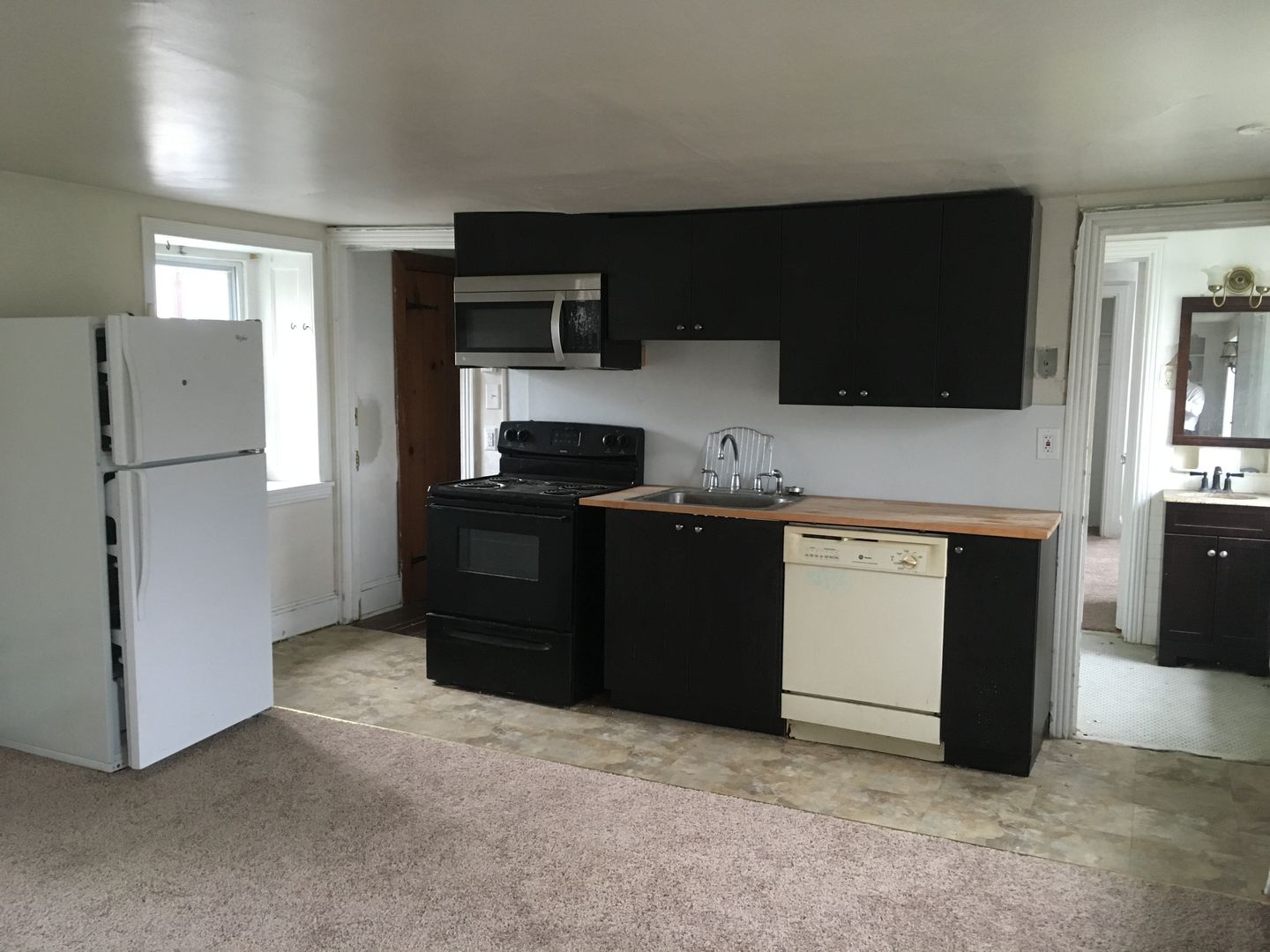 Plymouth Meeting Apartment: 12 E. Germantown Pike - Unit 2