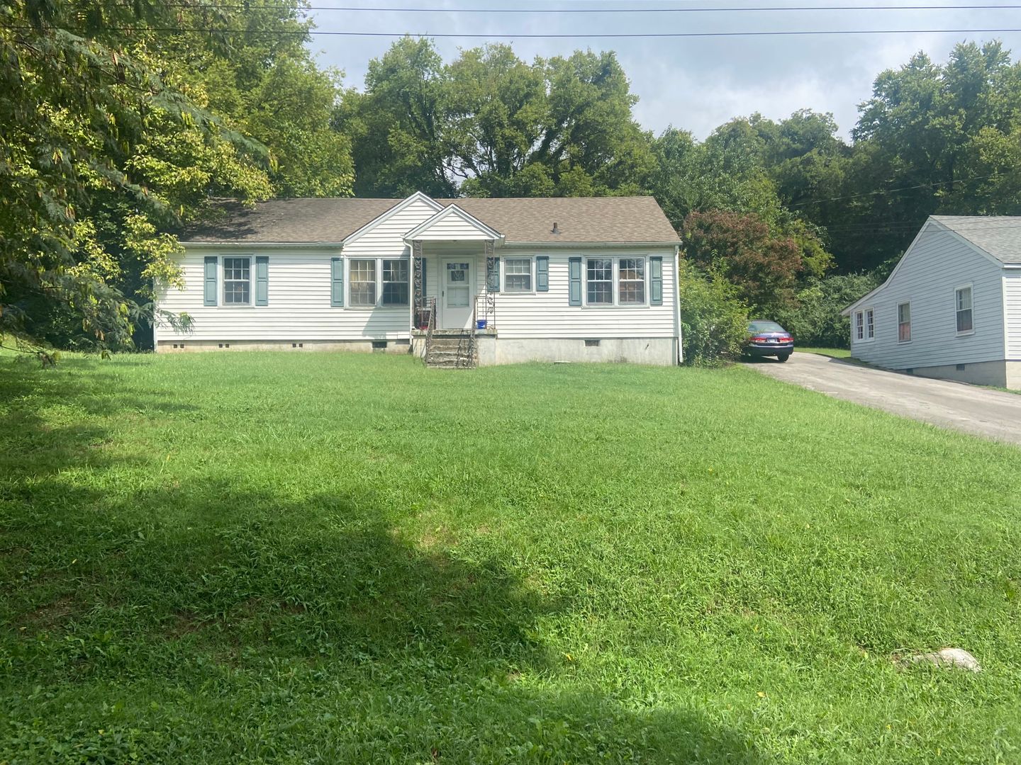 Columbia House: 514 W 15th Street