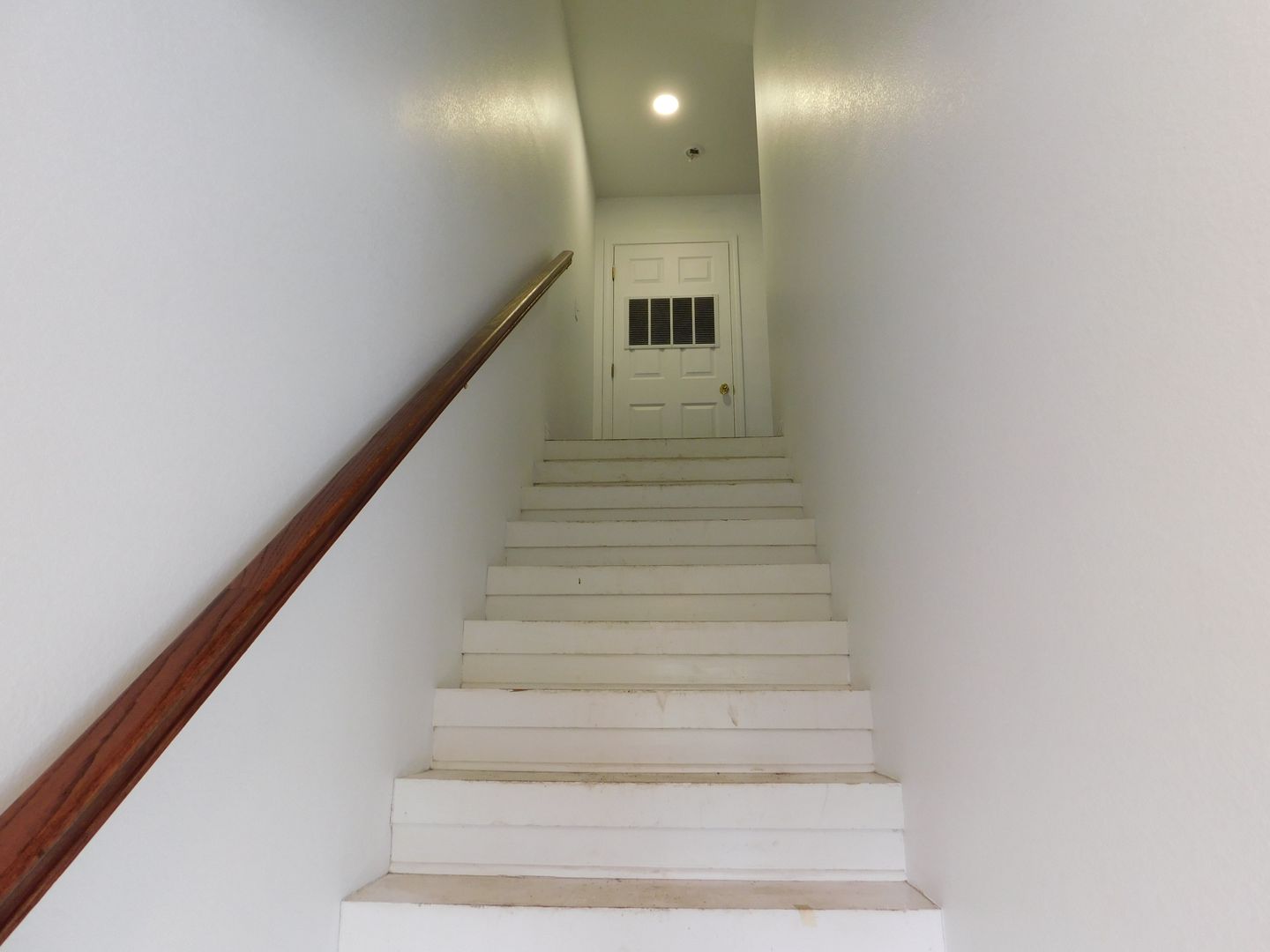 Van Buren Apartment: 629-701 Poplar Street