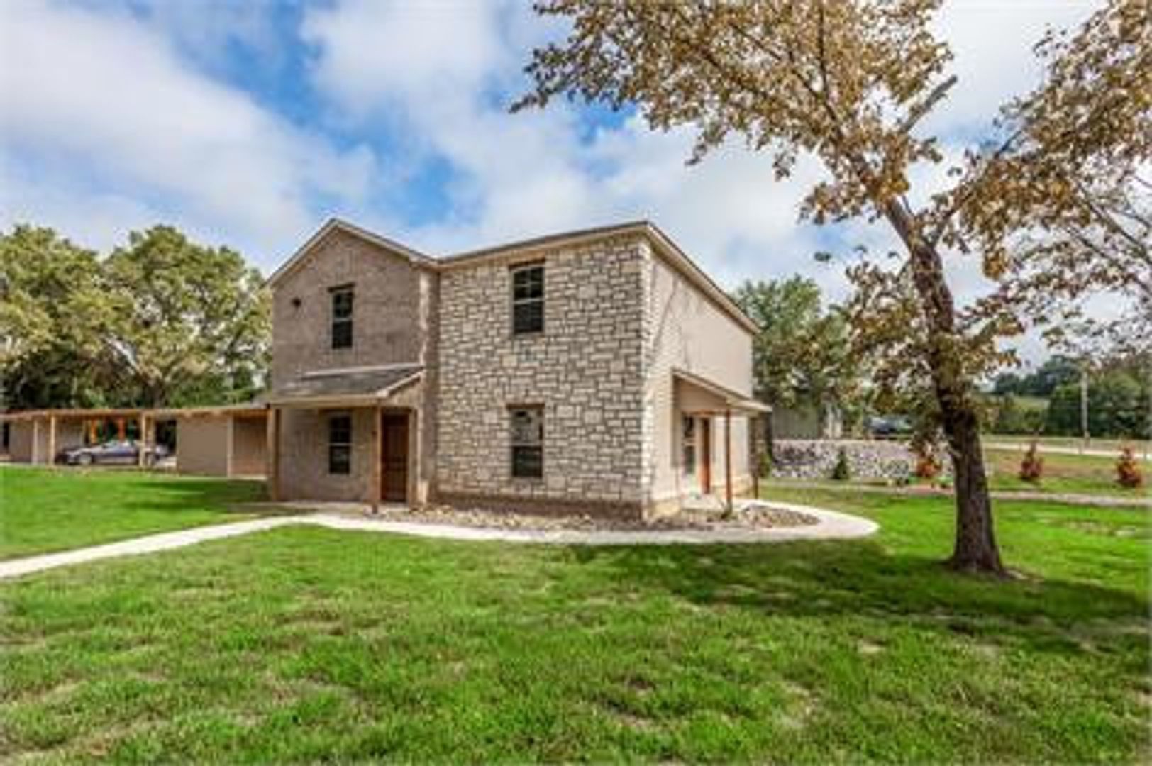 Barling Apartment: varies