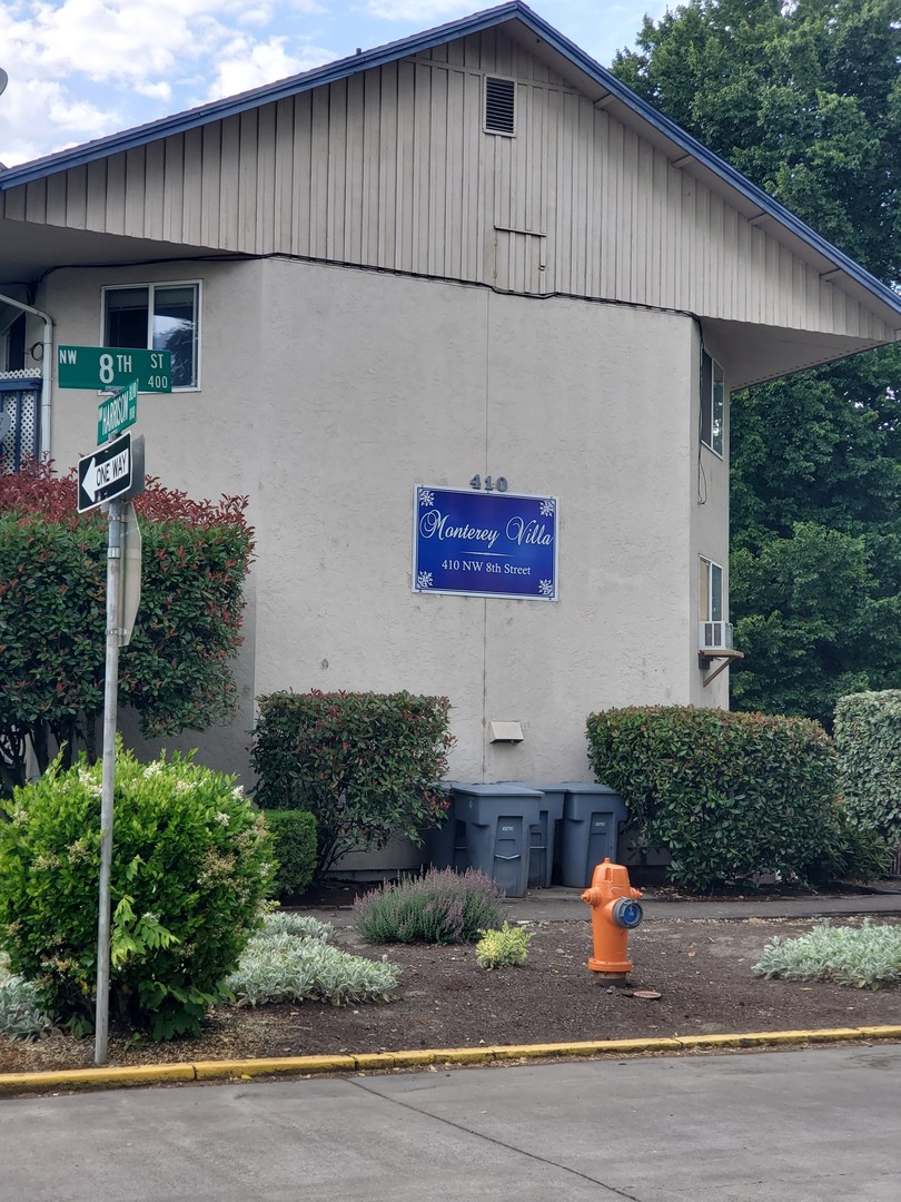 Corvallis Apartment: 410 NW 8th St