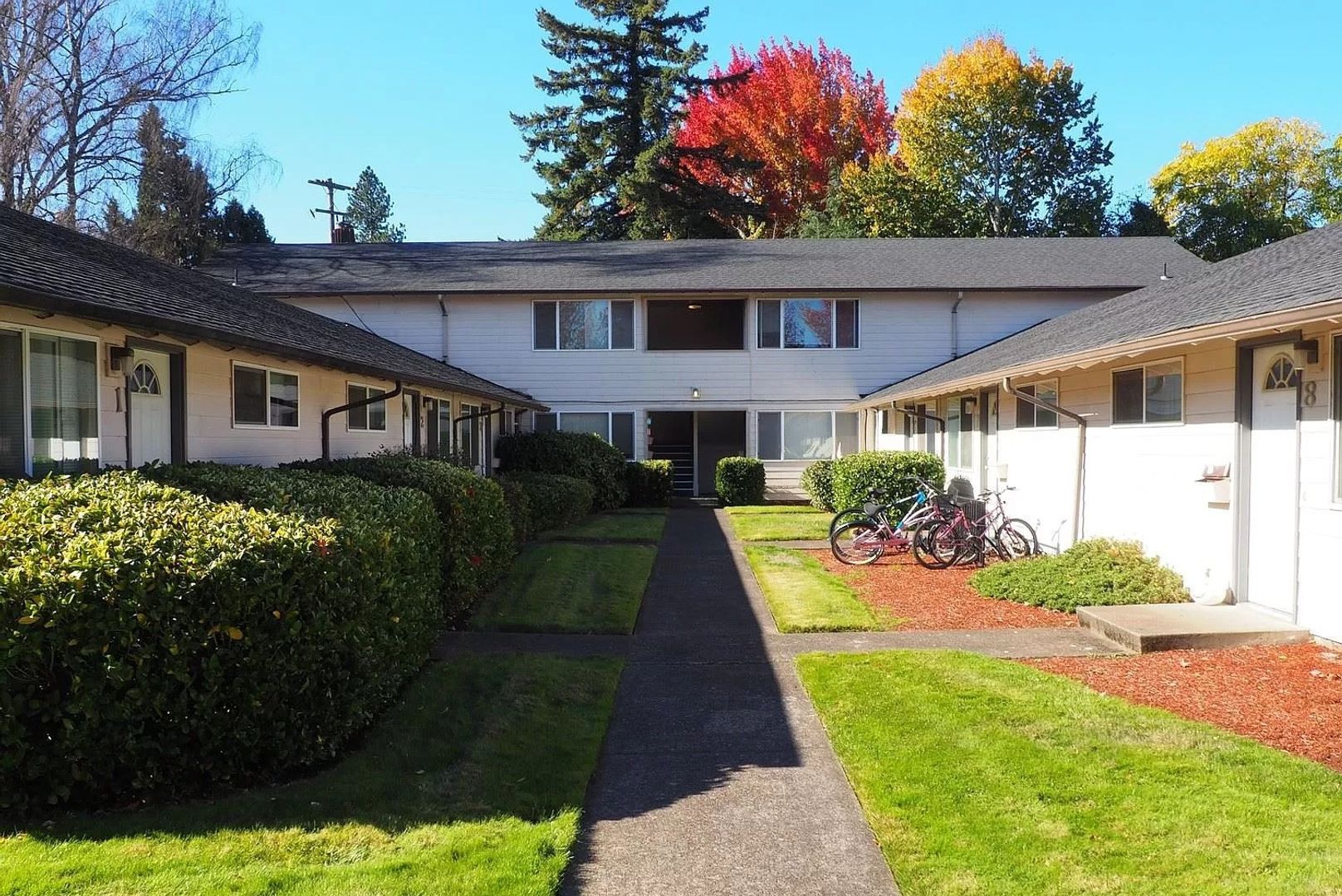Corvallis Apartment: 810 NW 23rd St