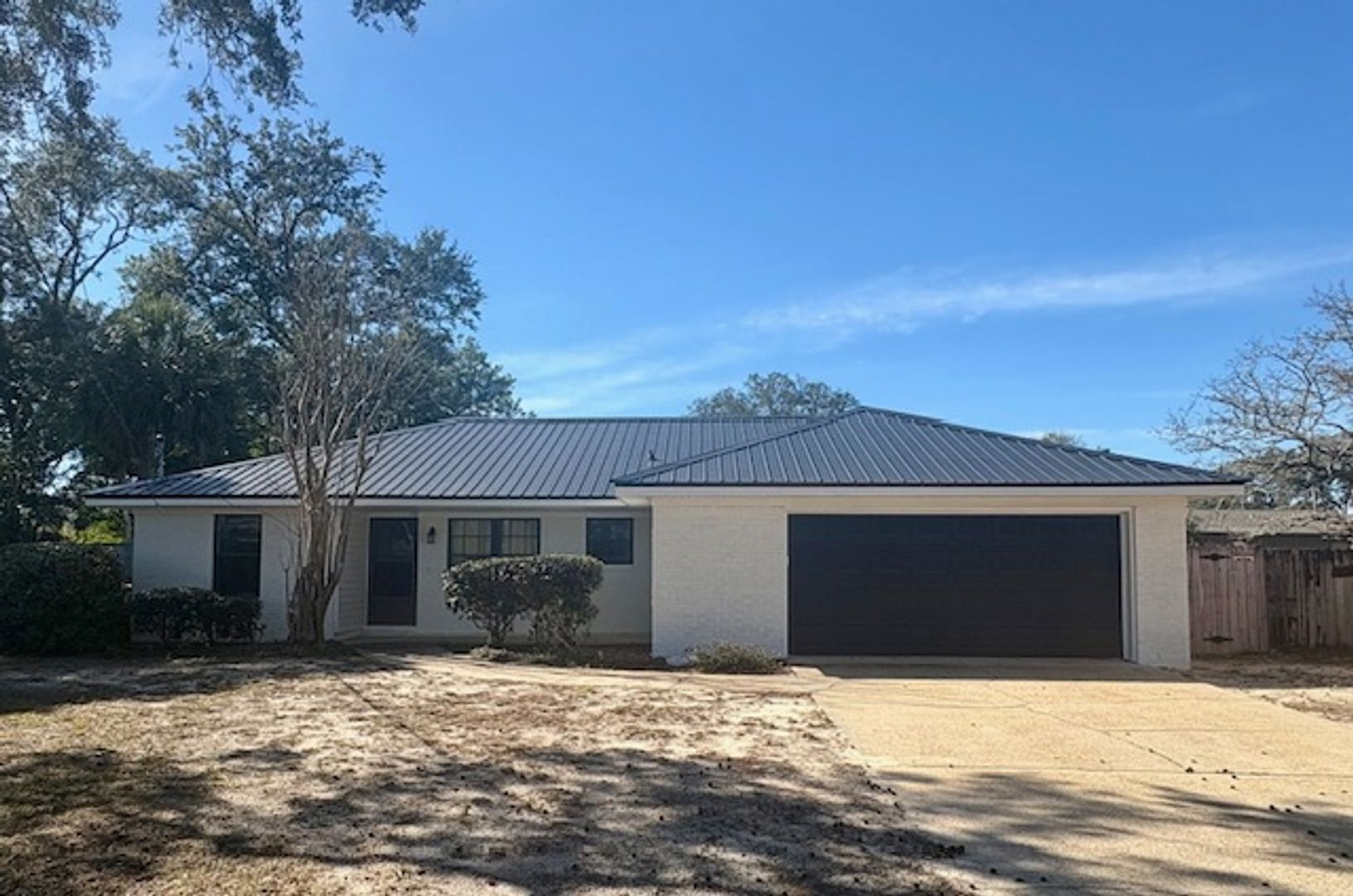 Niceville House: 117 Lincolnshire Drive