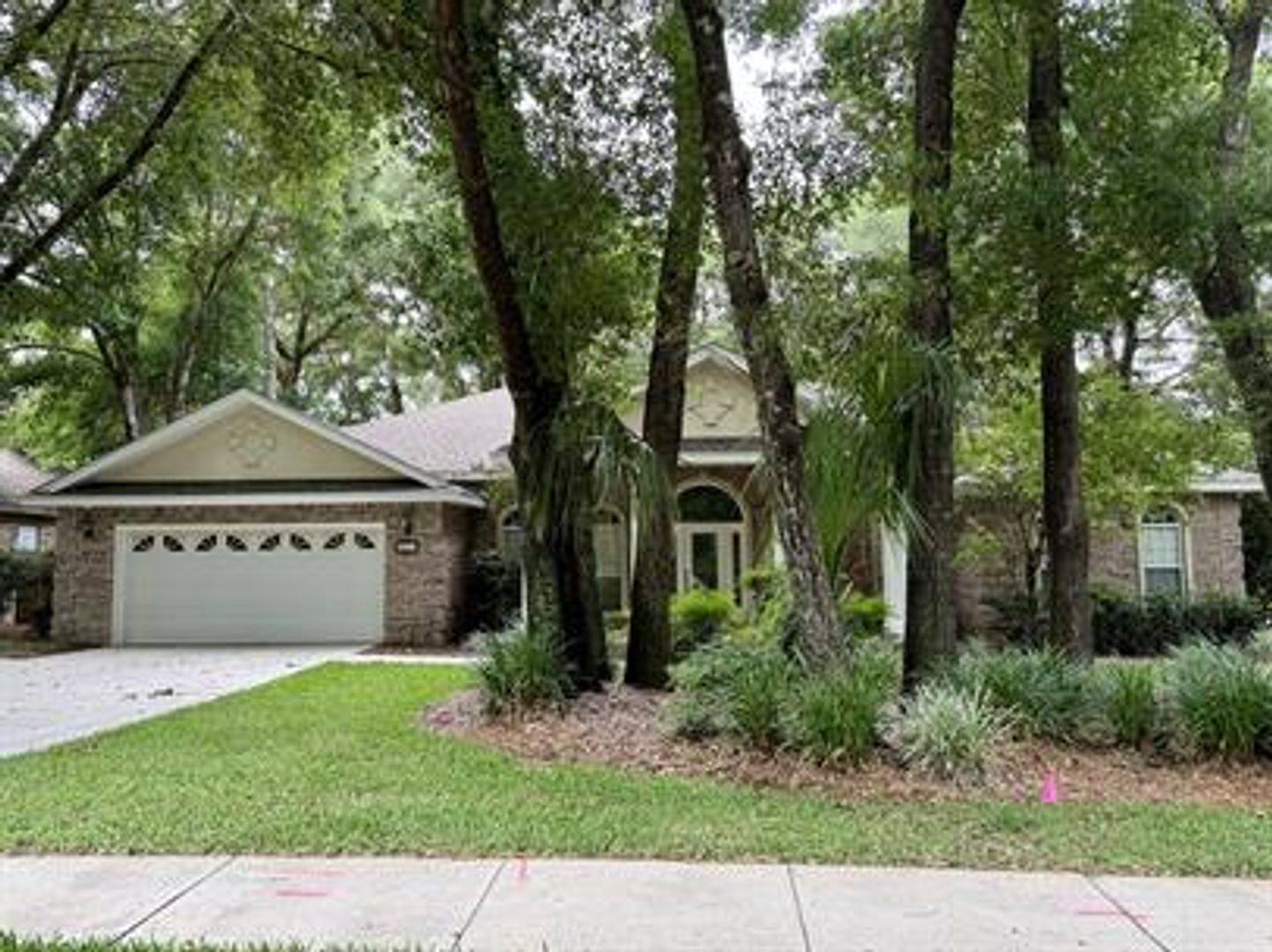 Niceville House: 217 Sweetwater Run