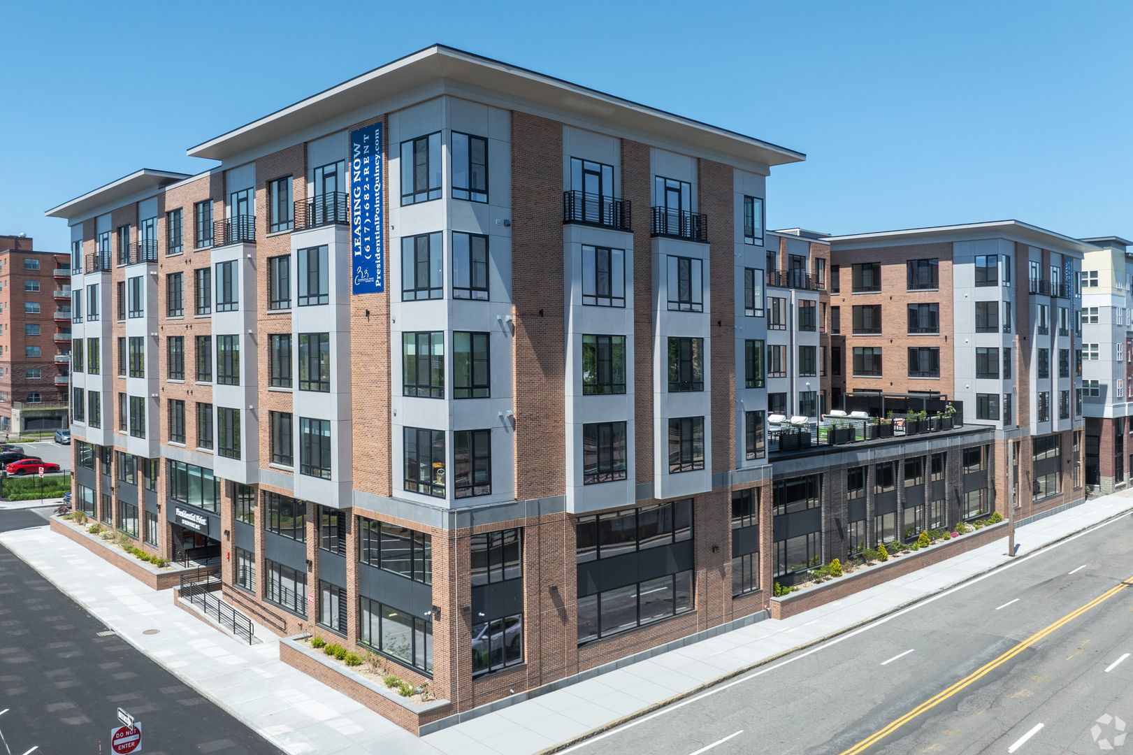 Quincy Apartment: 33 Newport Ave