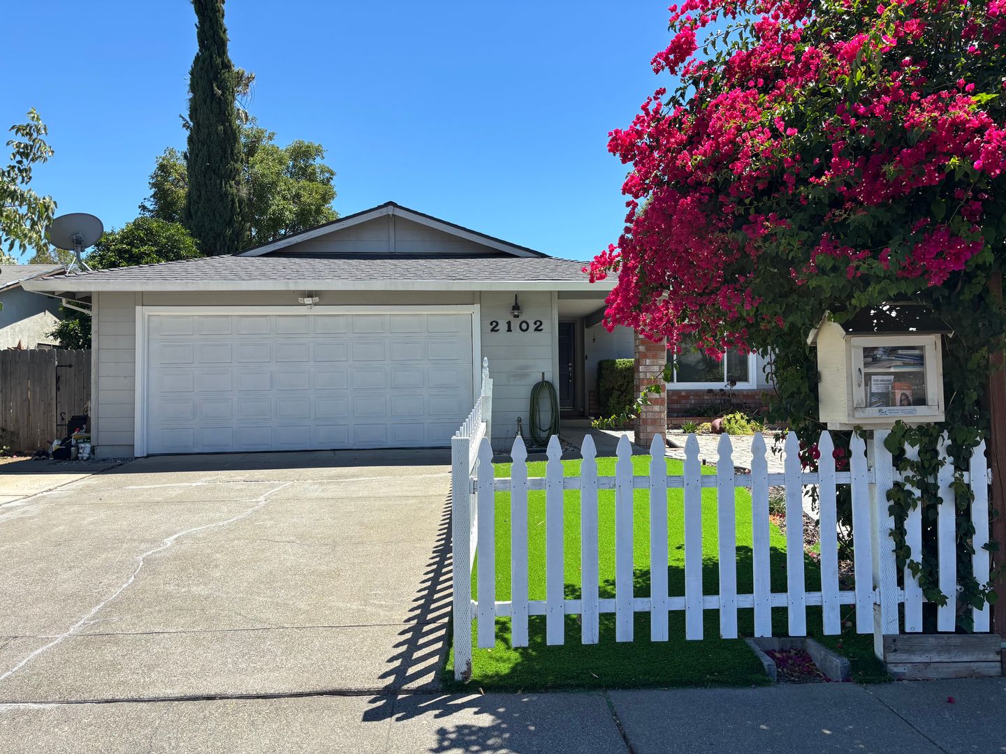 Vacaville House: 2102  California Drive