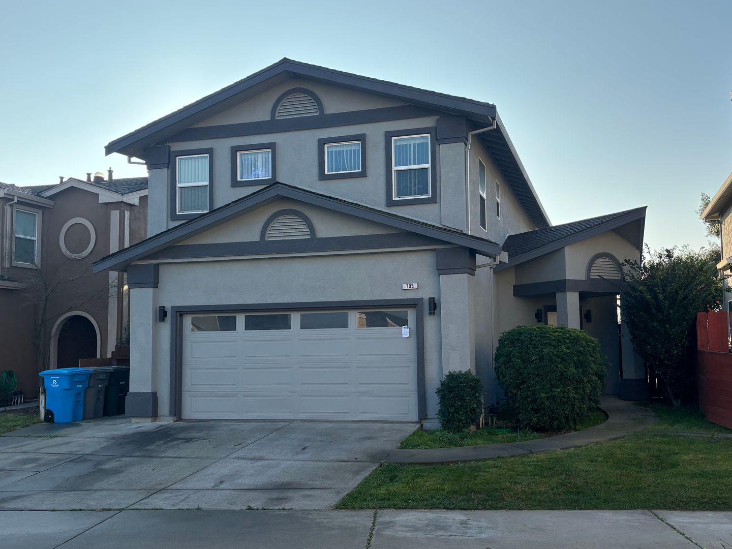 Vacaville House: 705 Chateau Circle