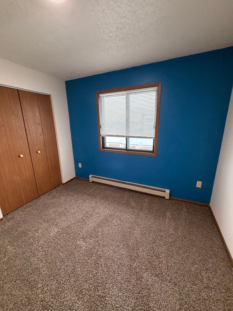 West Fargo Apartment: 1401 12th St E