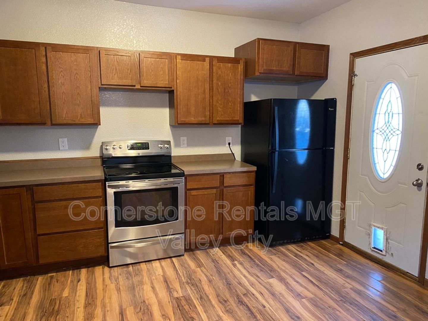 Valley City House: 642 2nd Ave NW