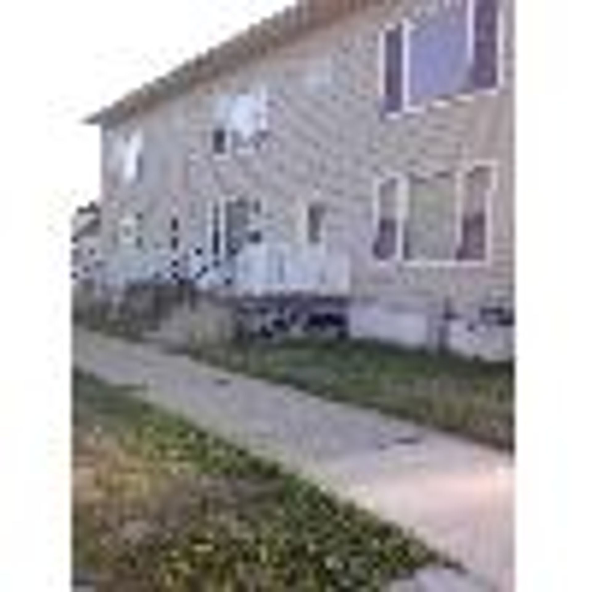 Valley City Apartment: 324 6th Ave SW