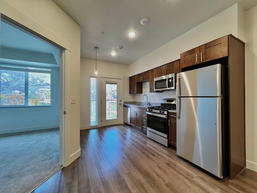 955 Country Hills Dr, Unit 426