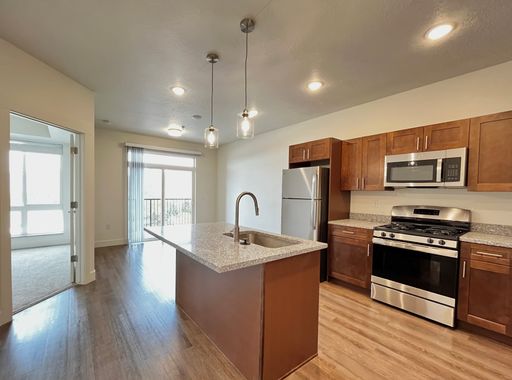955 Country Hills Dr, Unit 506