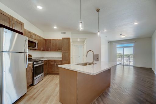 955 Country Hills Dr, Unit 629