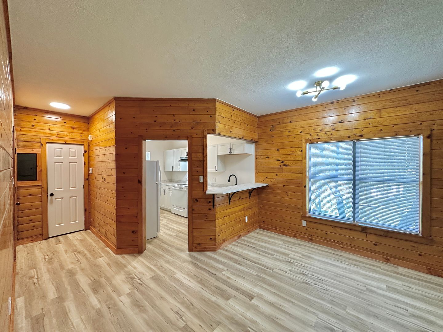 Lawton Apartment: 210 SW 17th Street