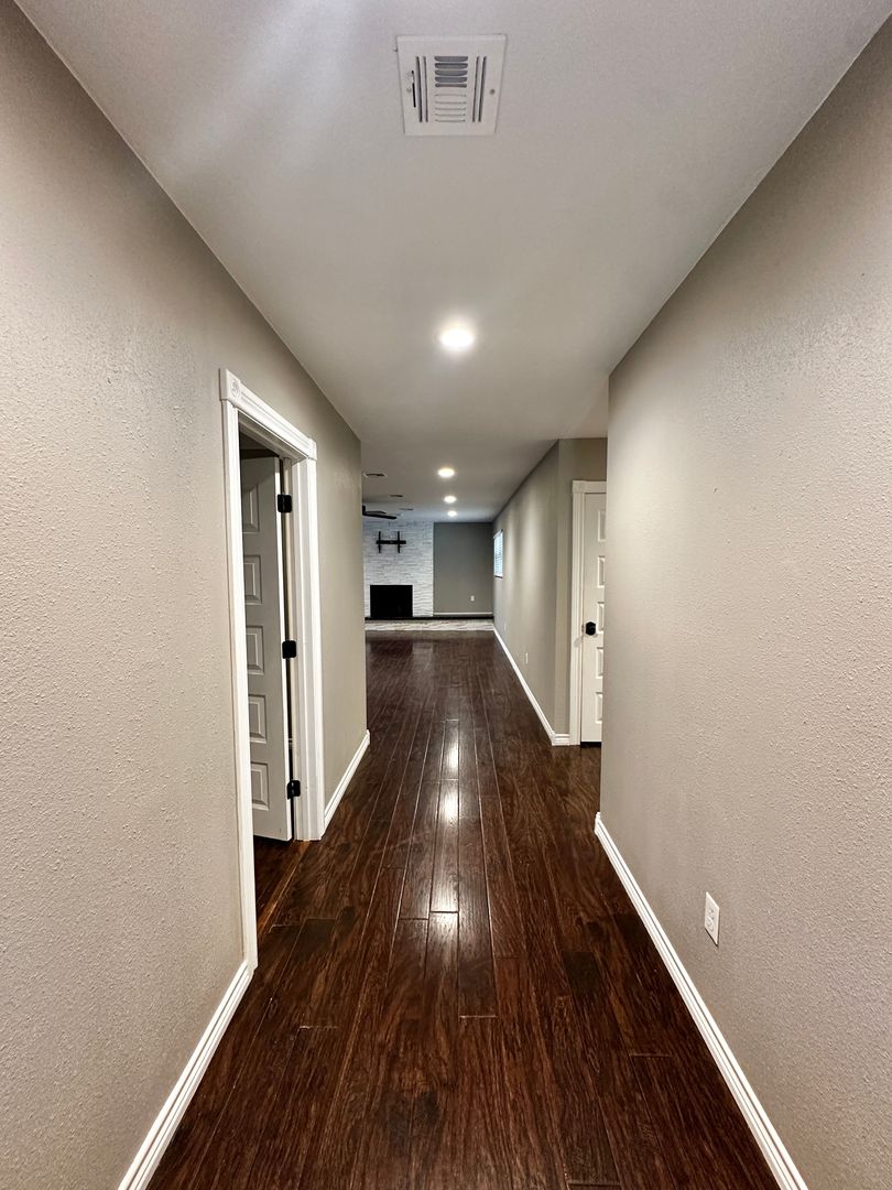 Lawton House: 305 NW 35th ST