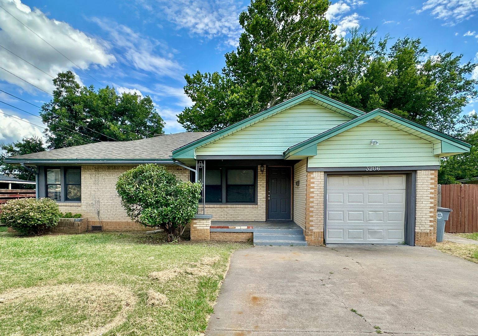 Lawton House: 3206 NW Liberty Avenue