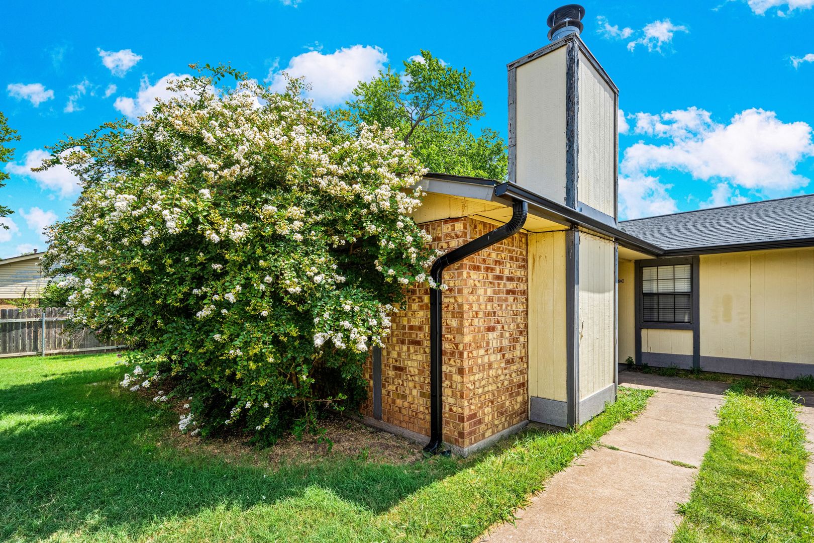 Lawton Apartment: 7, 9, 11 NW 74th St