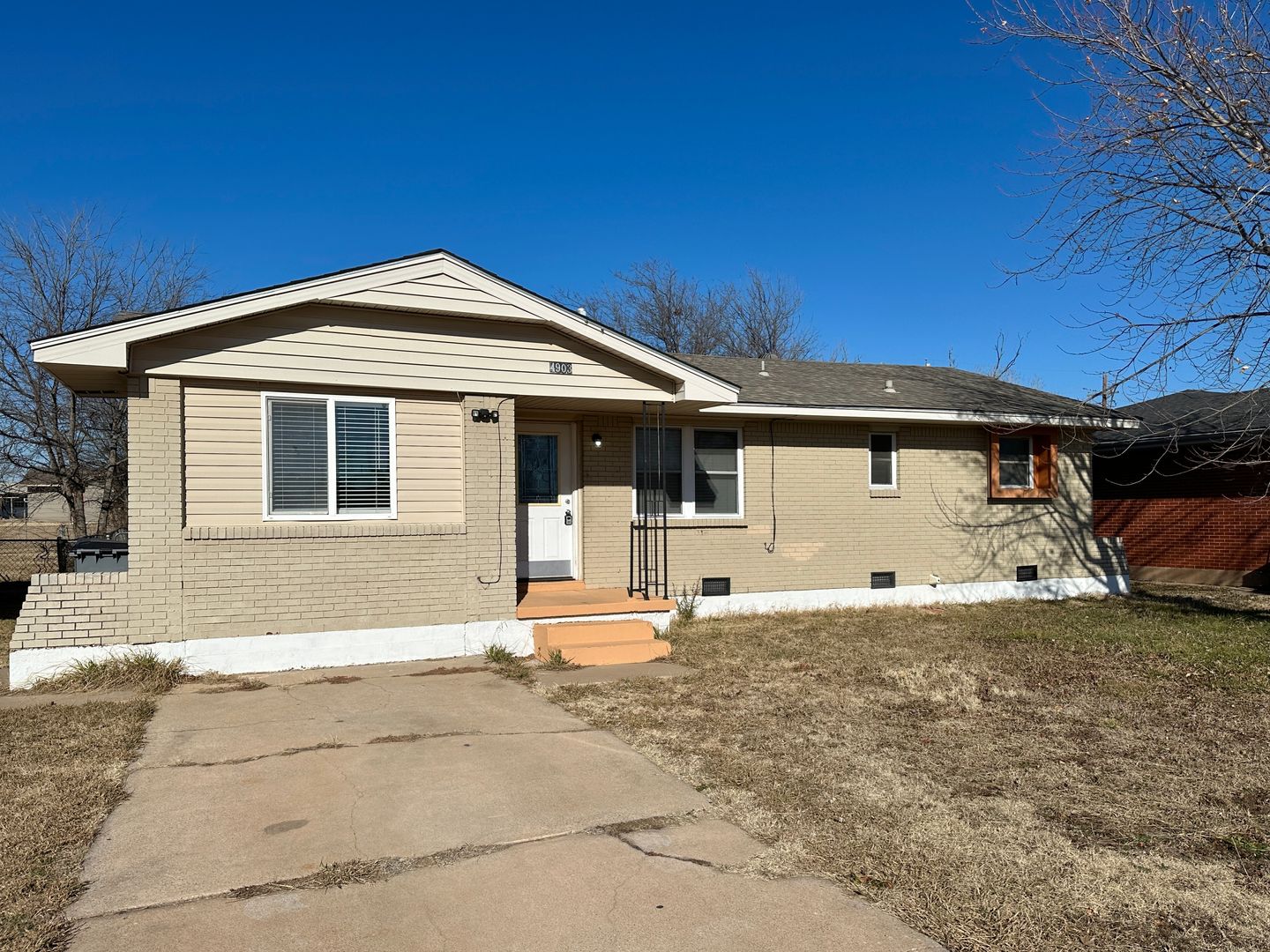 Lawton House: 4903 NW Lindy Avenue