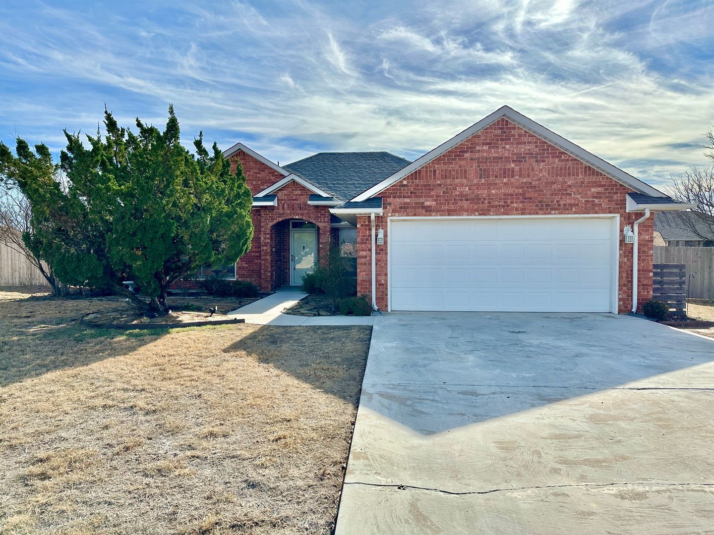 Lawton House: 27 NW Havenshire Circle