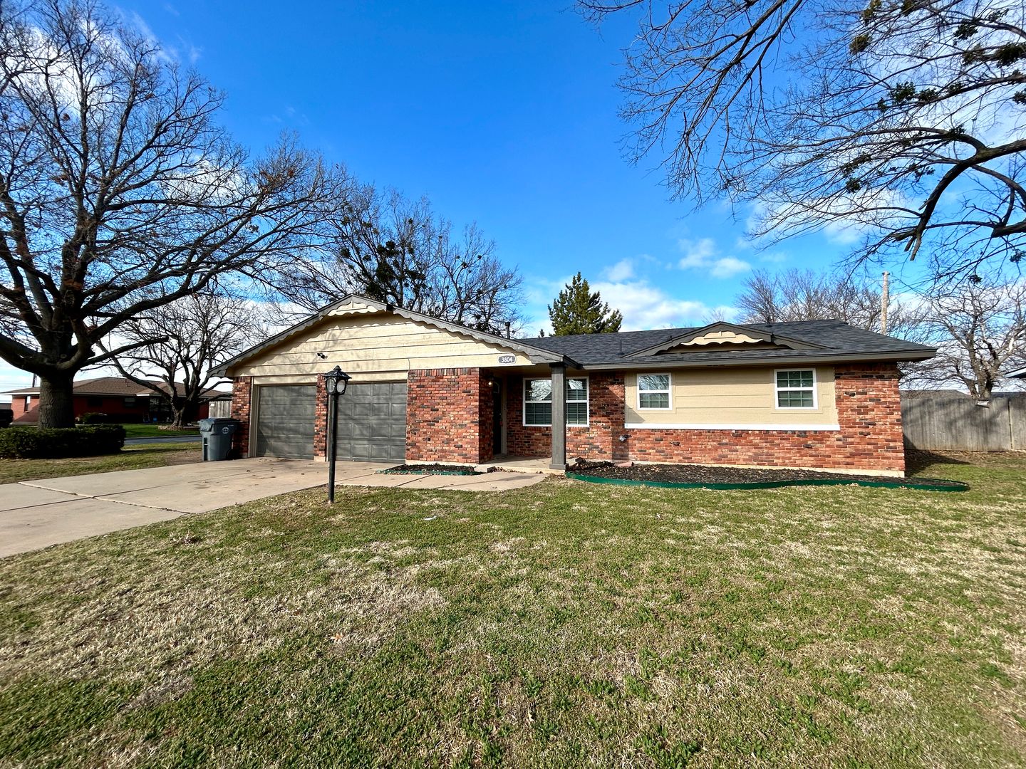 Lawton House: 3804 SE Dorchester Drive