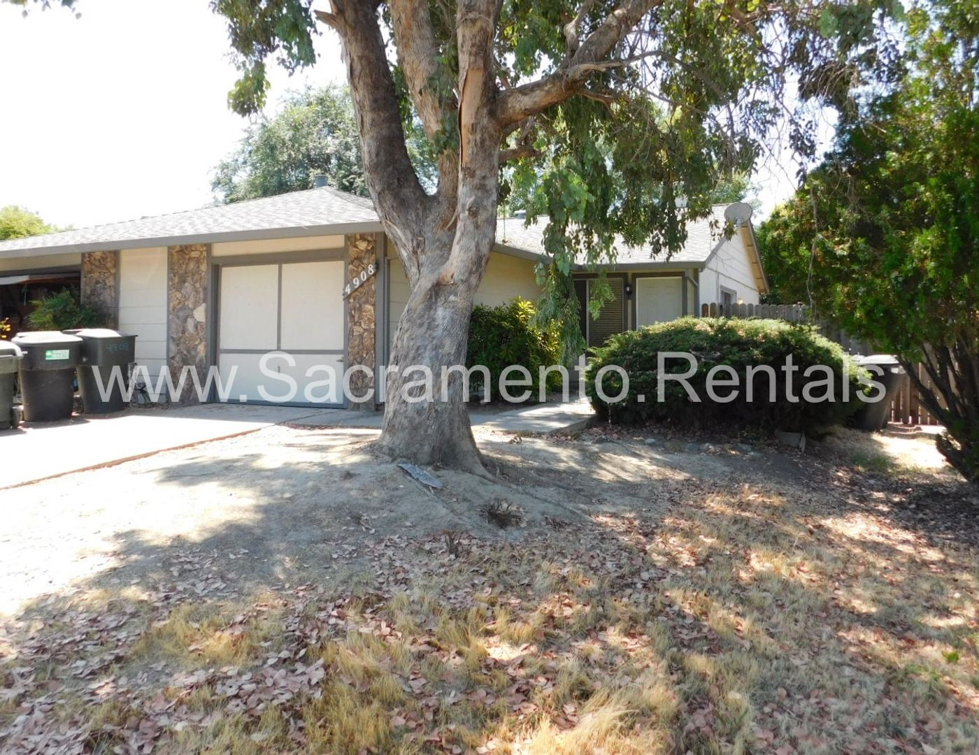 Sacramento House: 4908 Tacomic Drive