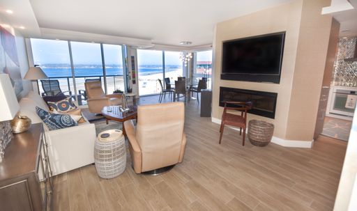 Luxurious Ocean Front Corner 2/2 in La Sierra Tower at The Shores – photo 1
