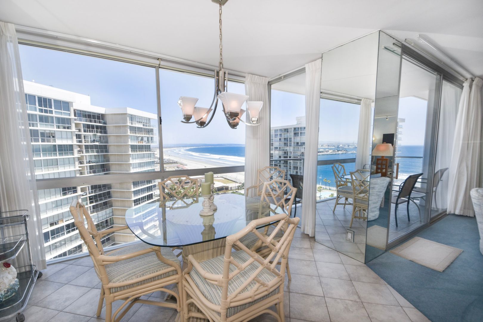 Coronado Apartment: 1810 Avenida Del Mundo #1209