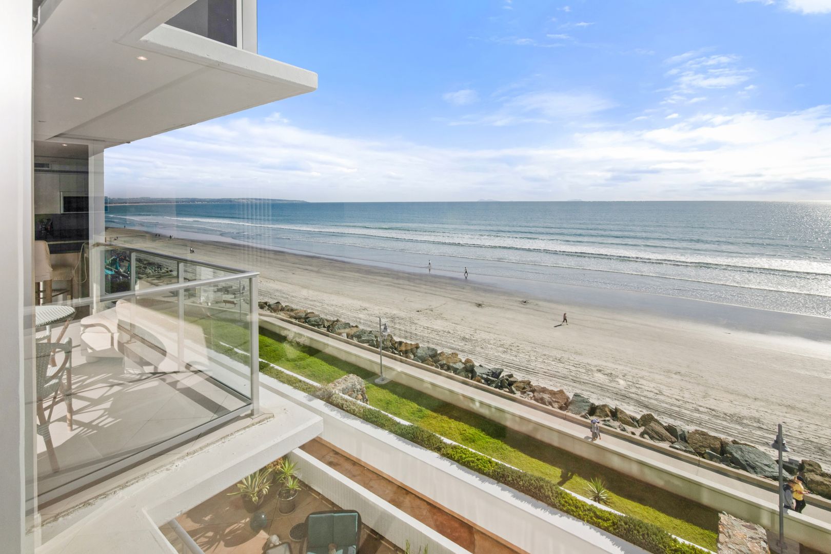 Coronado Apartment: 1760 Avenida del Mundo Unit 306