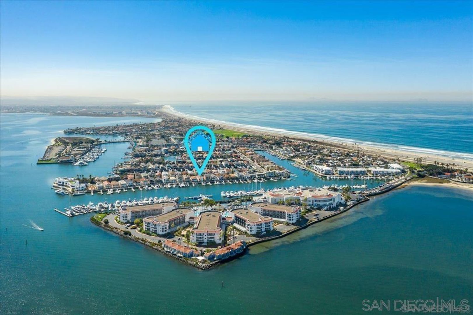 Coronado House: 39 The Point