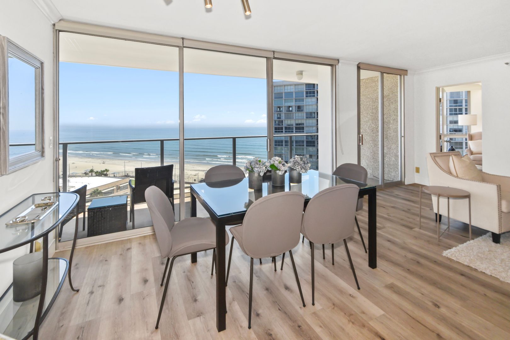 coronado Apartment: 1820 Avenida Del Mundo #1003