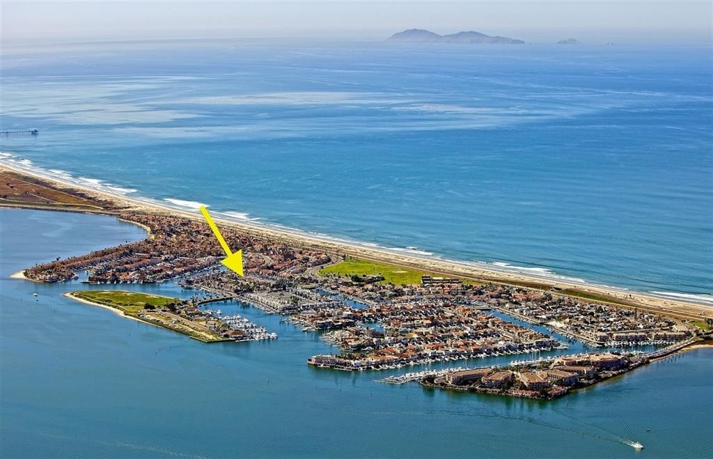 Coronado Condo: 80 Kingston Ct.