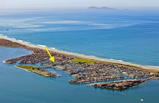 3 Bedroom Condo on the Bay! – photo 1