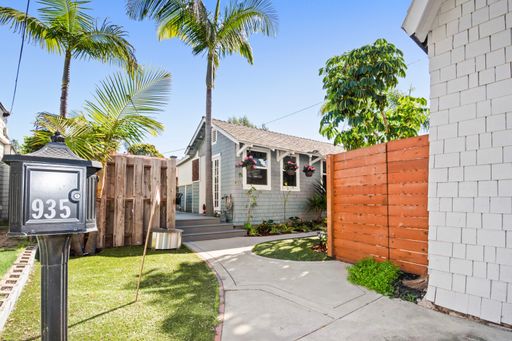 Coronado Village 2BR - Available for Short-Term or Long-Term Rental – photo 1
