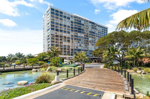 Las Palmas Short- or Long-Term Rental One Bedroom facing Glorietta Bay – photo 1