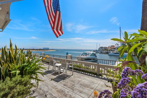 Premier Corner Kingston Condo on the Bay Available Aug-Oct – photo 1